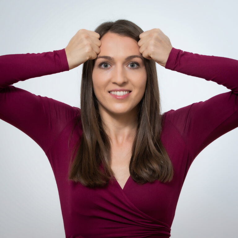 Stirnfalten loswerden mit Gesichtsyoga